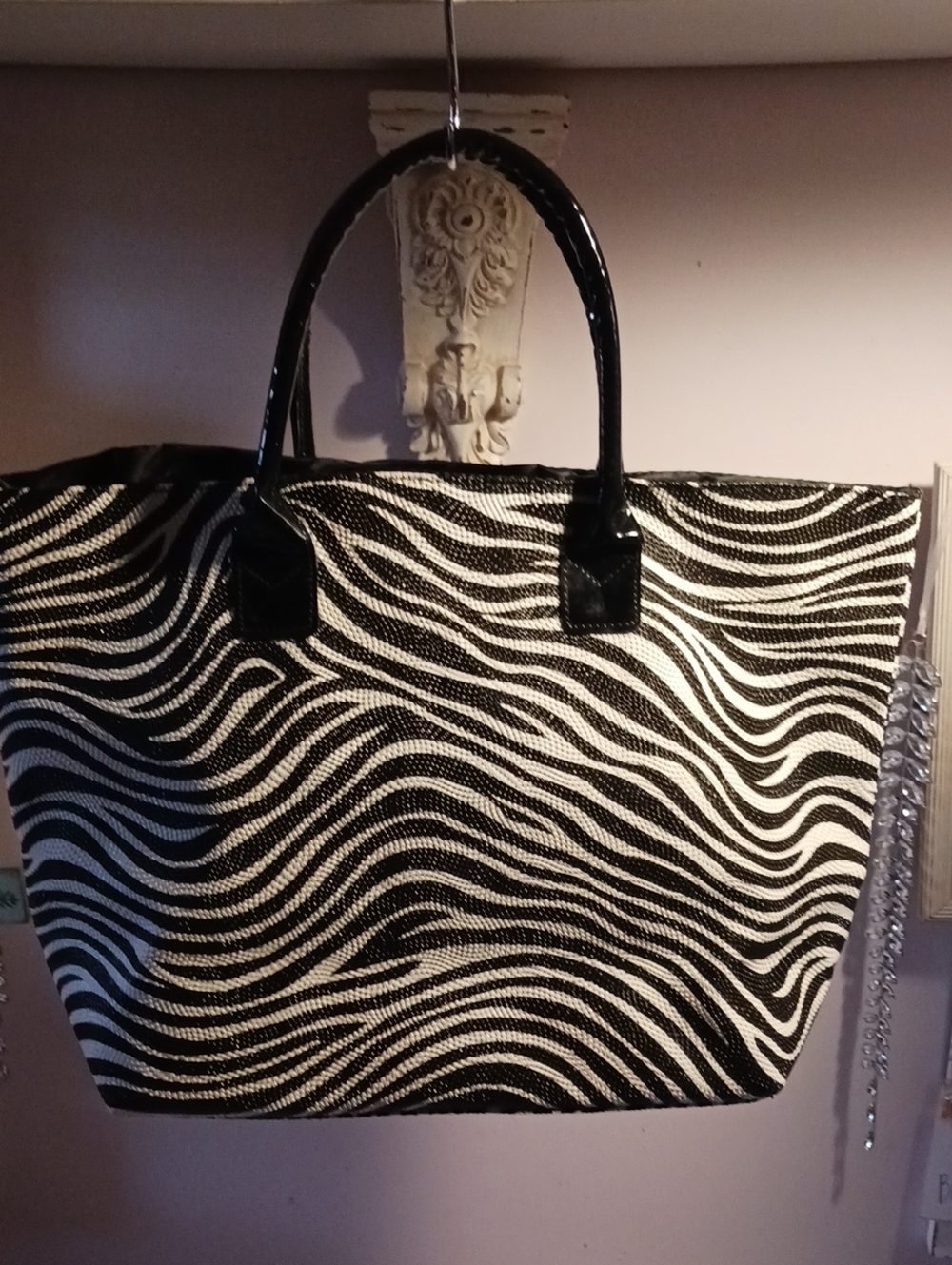 Stylish Black and White Zebra Tote Bag Pebble Vinyl Texture Design 🫏🫏🫏🫏